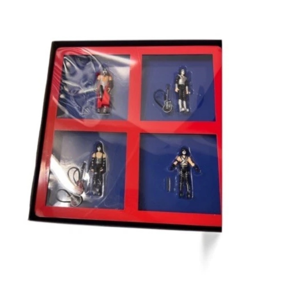 KISS Love Gun 3 3/4 Inch Action Figures Entertainment Earth Limited Edition NEW - Picture 6 of 8
